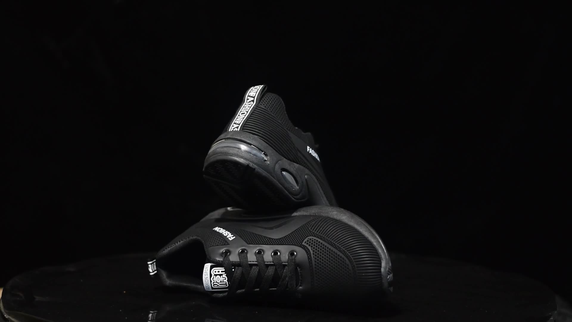 Men's Casual Sneakers New Brea - Running Shoe Carbon ulasan dan harga